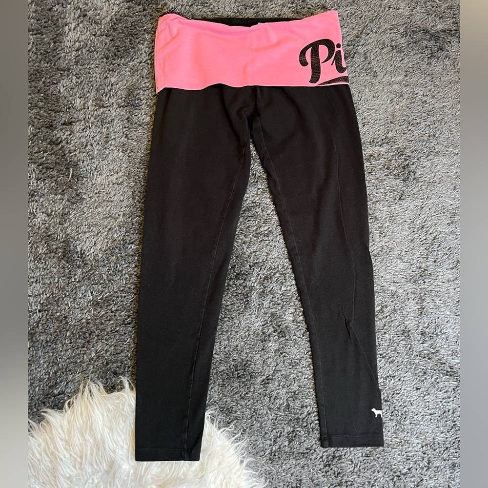Victoria’s Secret Pink yoga leggings